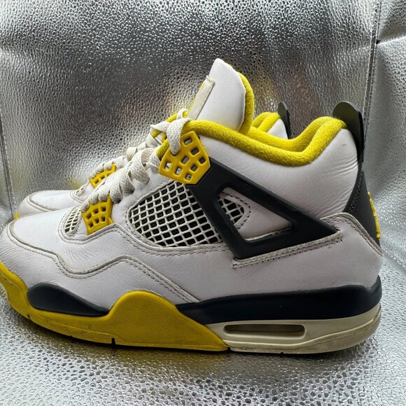 Size 7.5 Nike Air Jordan 4 Retro White Coconut Milk Womens Sneaker AQ9129-101 - Picture 5 of 10